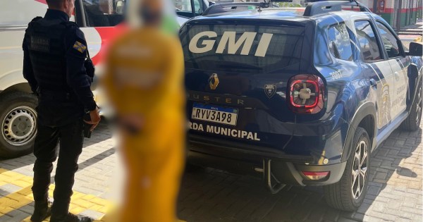 Coletor de lixo com mandado de prisão por homicídio é  preso em Itajaí-SC