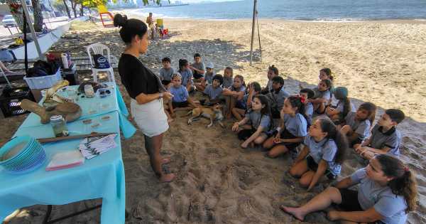 Balneário Piçarras promove atividades de educação ambiental na orla durante o mês de março